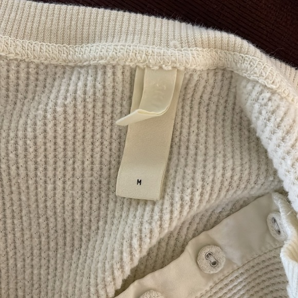 Skims Crop Top Waffle Long Sleeve - Picture 4 of 5